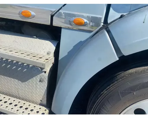 Freightliner 122SD Fender Extension