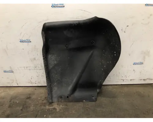 Freightliner 122SD Fender