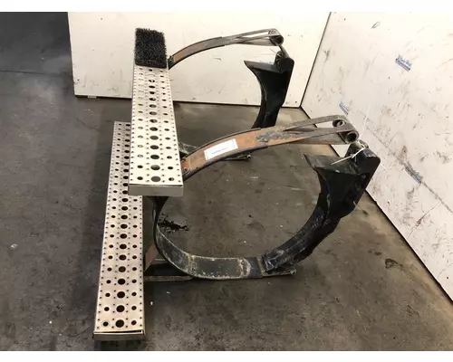 Freightliner 122SD Fuel Tank Strap