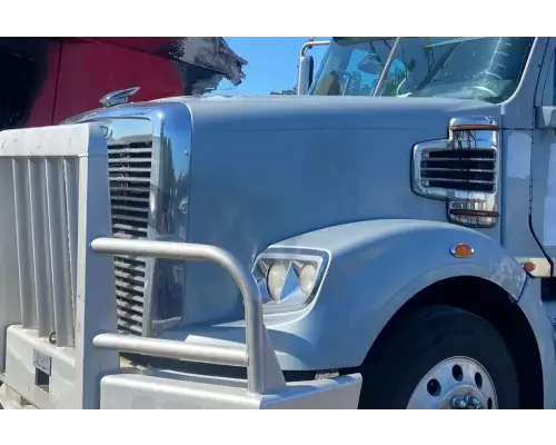 Freightliner 122SD Hood