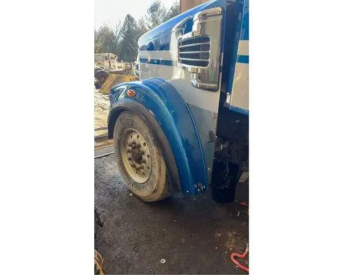 Freightliner 122SD Hood