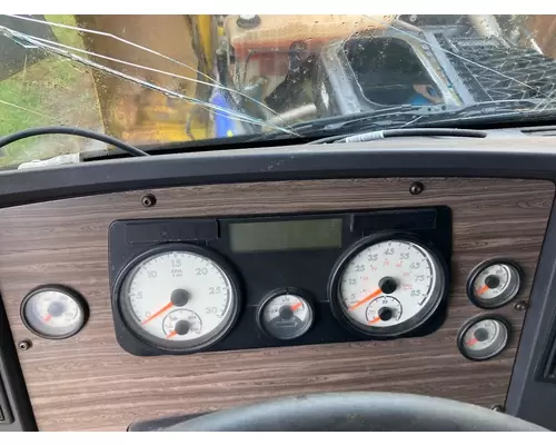 Freightliner 122SD Instrument Cluster