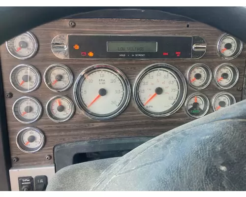 Freightliner 122SD Instrument Cluster