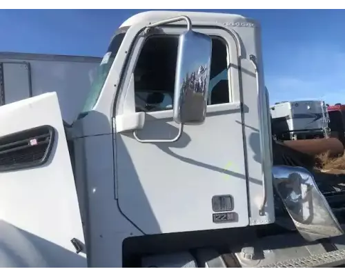 Freightliner 122SD Mirror (Side View)