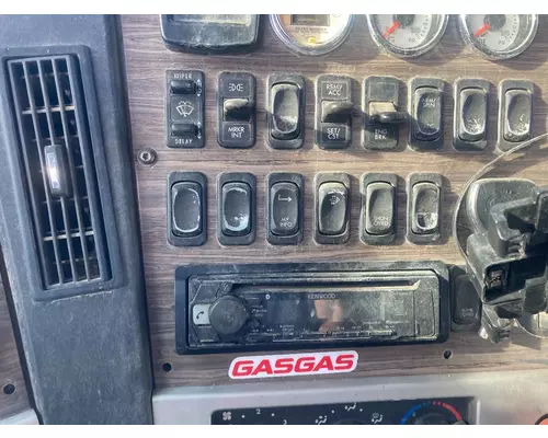 Radio Freightliner 122SD Vander Haags Inc Kc