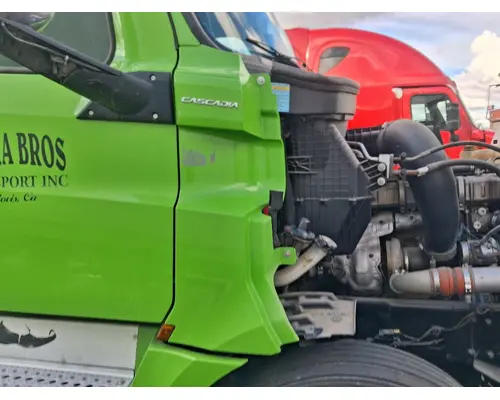 Cowl FREIGHTLINER 122SD Geco - Fresno