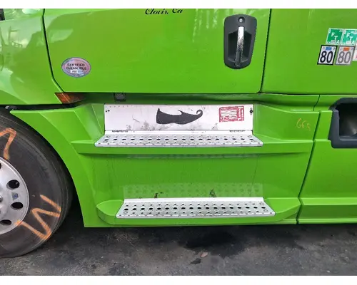 Side Fairing FREIGHTLINER 122SD Geco - Fresno