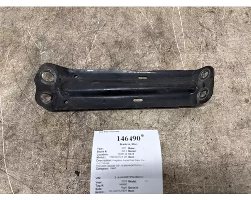 Brackets, Misc. FREIGHTLINER 15-27733-000 West Side Truck Parts