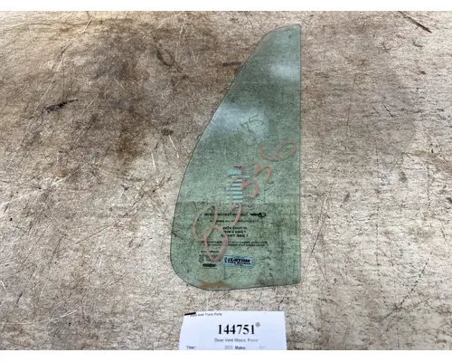 Door Vent Glass, Front FREIGHTLINER 18-48219-000 West Side Truck Parts