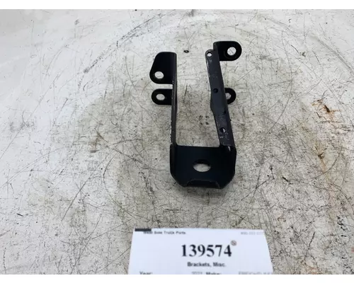 Brackets, Misc. FREIGHTLINER 18-68704-001 West Side Truck Parts