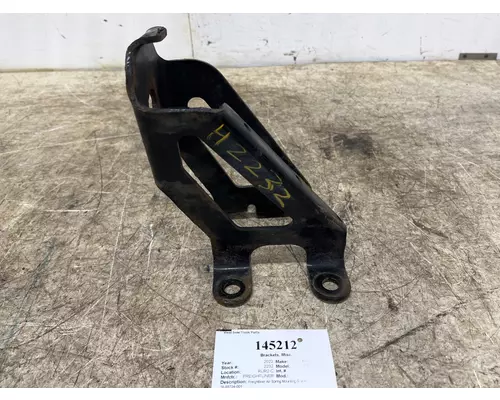 Brackets, Misc. FREIGHTLINER 18-68704-001 West Side Truck Parts