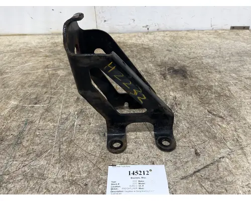 Brackets, Misc. FREIGHTLINER 18-68704-001 West Side Truck Parts