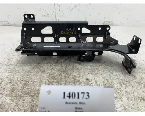Brackets, Misc. FREIGHTLINER A18-71484-000 West Side Truck Parts