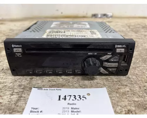 Radio FREIGHTLINER A22-74389-000 West Side Truck Parts