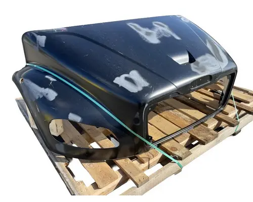 Hood FREIGHTLINER Business Class M2 106 Frontier Truck Parts