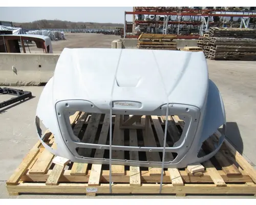 Hood FREIGHTLINER Business Class M2 112 Frontier Truck Parts