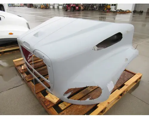 Hood FREIGHTLINER Business Class M2 112 Frontier Truck Parts