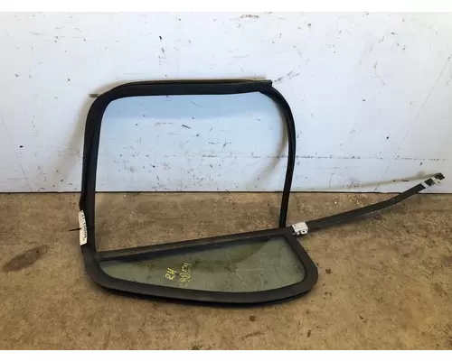 Door Glass, Front FREIGHTLINER Business Class M2 Frontier Truck Parts