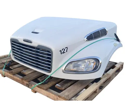 Hood FREIGHTLINER Business Class M2 Frontier Truck Parts