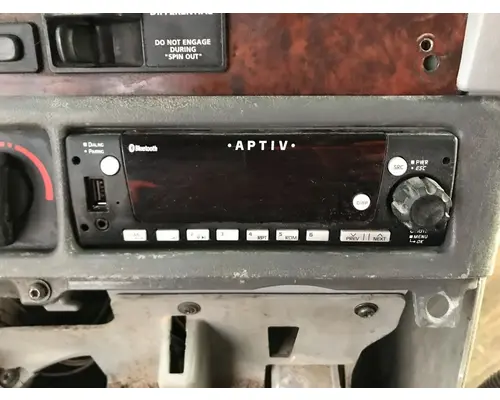 Freightliner C120 CENTURY AV Equipment