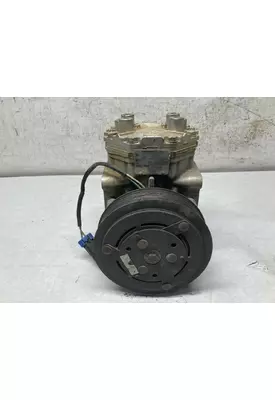 Freightliner C120 CENTURY Air Conditioner Compressor