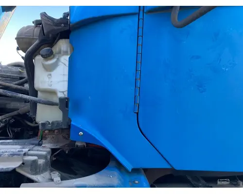 Freightliner C120 CENTURY Cowl