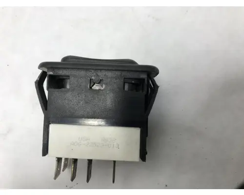Freightliner C120 CENTURY DashConsole Switch
