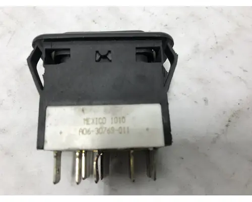 Freightliner C120 CENTURY DashConsole Switch