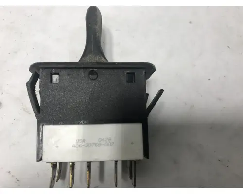 Freightliner C120 CENTURY DashConsole Switch