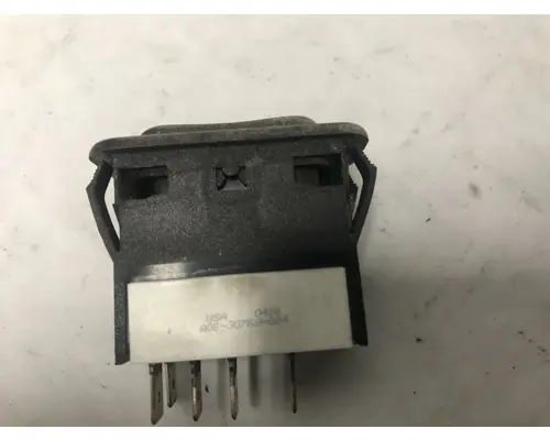 Freightliner C120 CENTURY DashConsole Switch