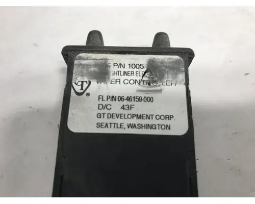 Freightliner C120 CENTURY DashConsole Switch