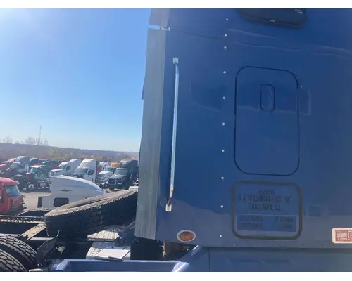 Freightliner C120 CENTURY Fairing (Side)