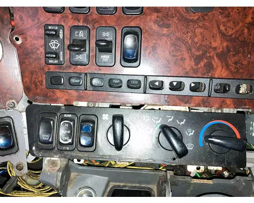 Freightliner C120 CENTURY Heater & AC Temperature Control