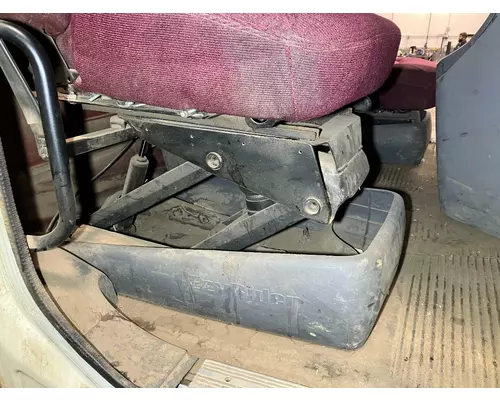 Freightliner C120 CENTURY Seat (Air Ride Seat)