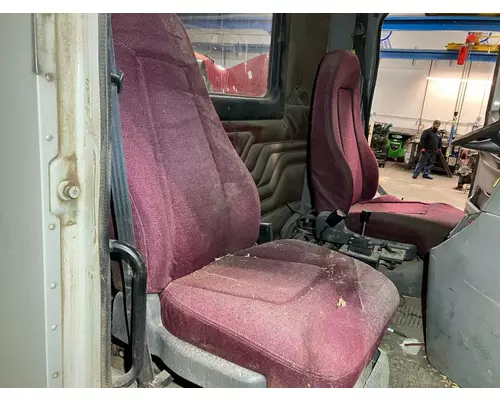 Freightliner C120 CENTURY Seat (Air Ride Seat)