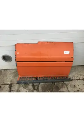 Freightliner C120 CENTURY Skirt