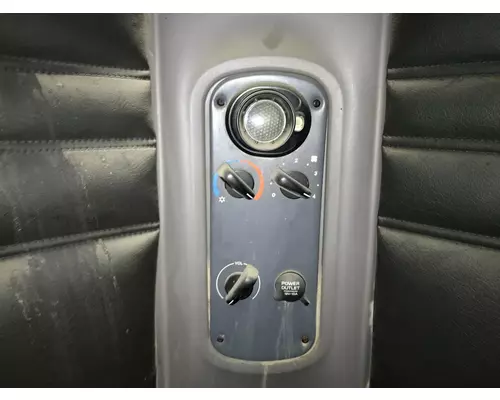 Freightliner C120 CENTURY Sleeper Controls