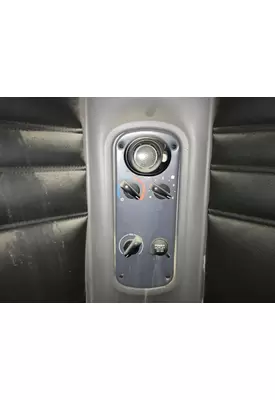 Freightliner C120 CENTURY Sleeper Controls