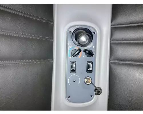 Freightliner C120 CENTURY Sleeper Controls