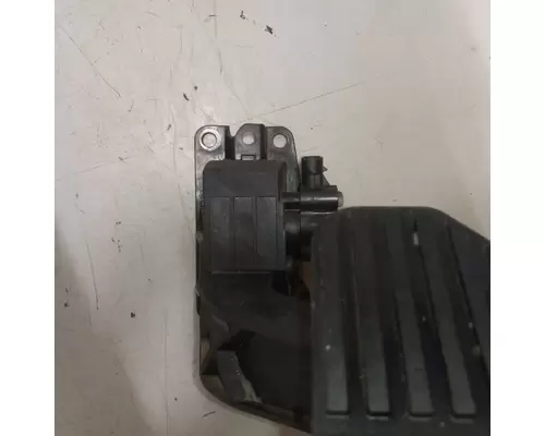 Freightliner C2 Accelerator Parts