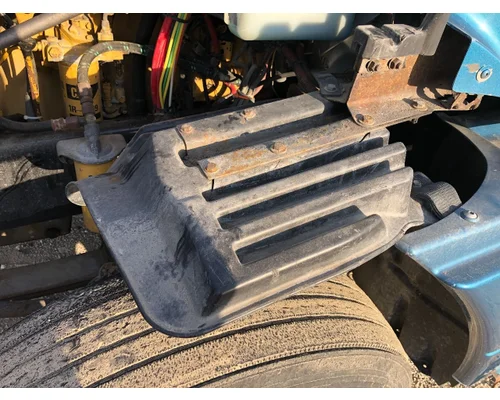 Freightliner C2 Fender, Inner