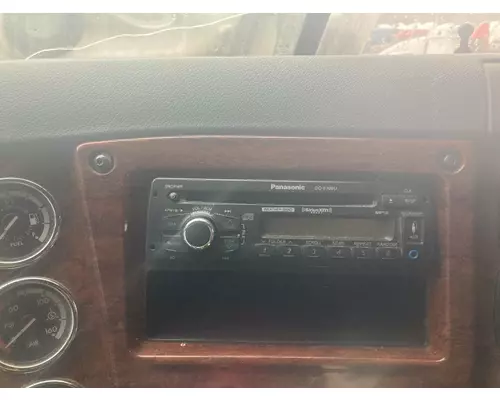 Freightliner CASCADIA AV Equipment