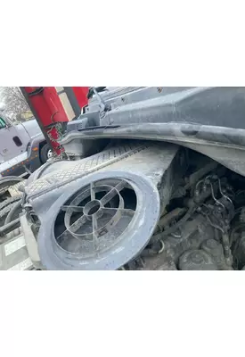 Freightliner CASCADIA Air Cleaner