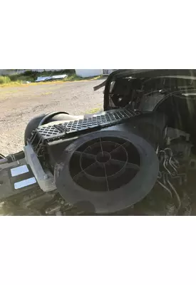 Freightliner CASCADIA Air Cleaner