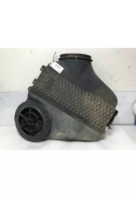 Freightliner CASCADIA Air Cleaner