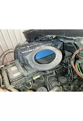 Freightliner CASCADIA Air Cleaner