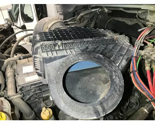 Freightliner CASCADIA Air Cleaner