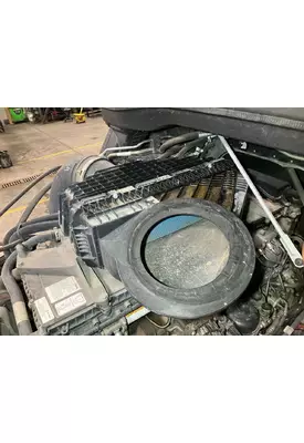 Freightliner CASCADIA Air Cleaner