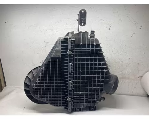 Freightliner CASCADIA Air Cleaner