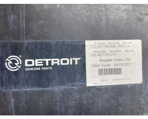 Freightliner CASCADIA Air Cleaner